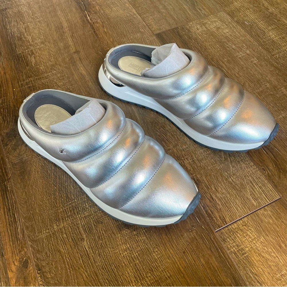 NWOT Michael Kors Metallic Quilted Leather Epic Slip On Women’s size 6
